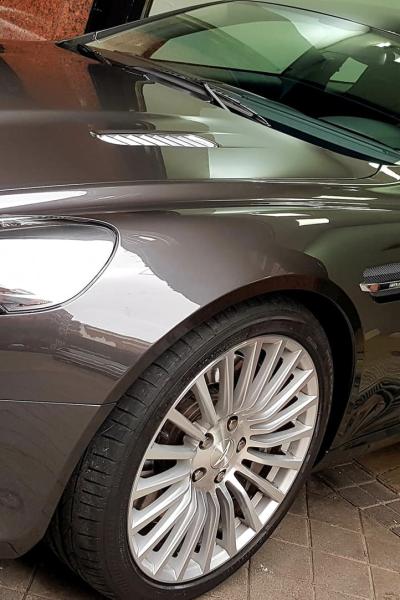 Aston Martin Db 72