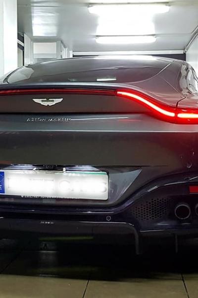 Aston Martin Db102